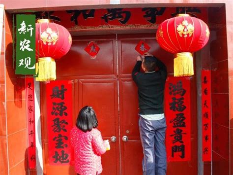 門神怎麼貼|春聯怎麼貼？春聯貼法/時間/位置/禁忌一次看懂｜親子 